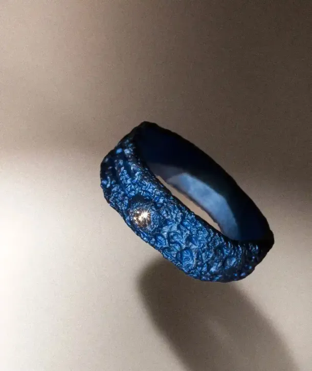 fede in titanio blu con diamante, linea classica