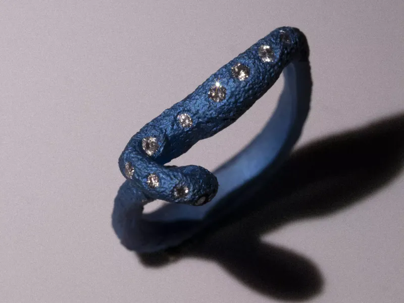 anello in titanio e diamanti