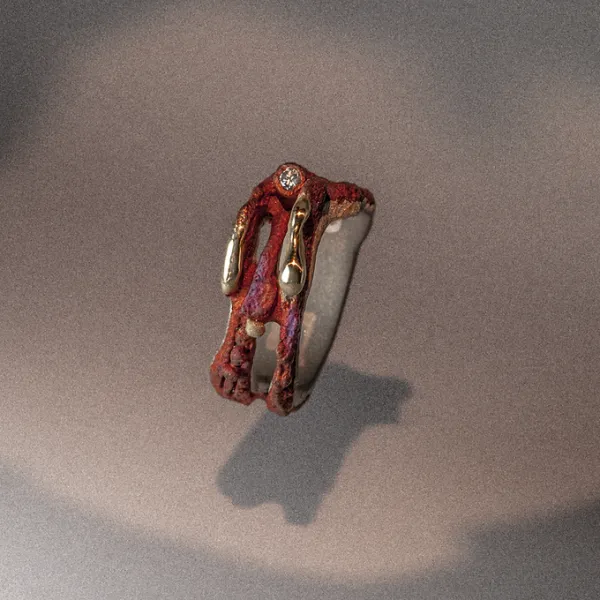 anello fatto a mano piastrine in bronzo con oro e diamante