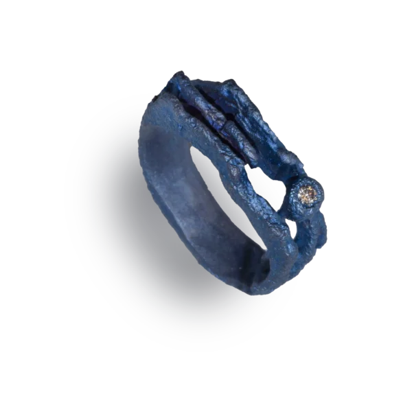 anello in titanio blu e diamante - linea piastrine